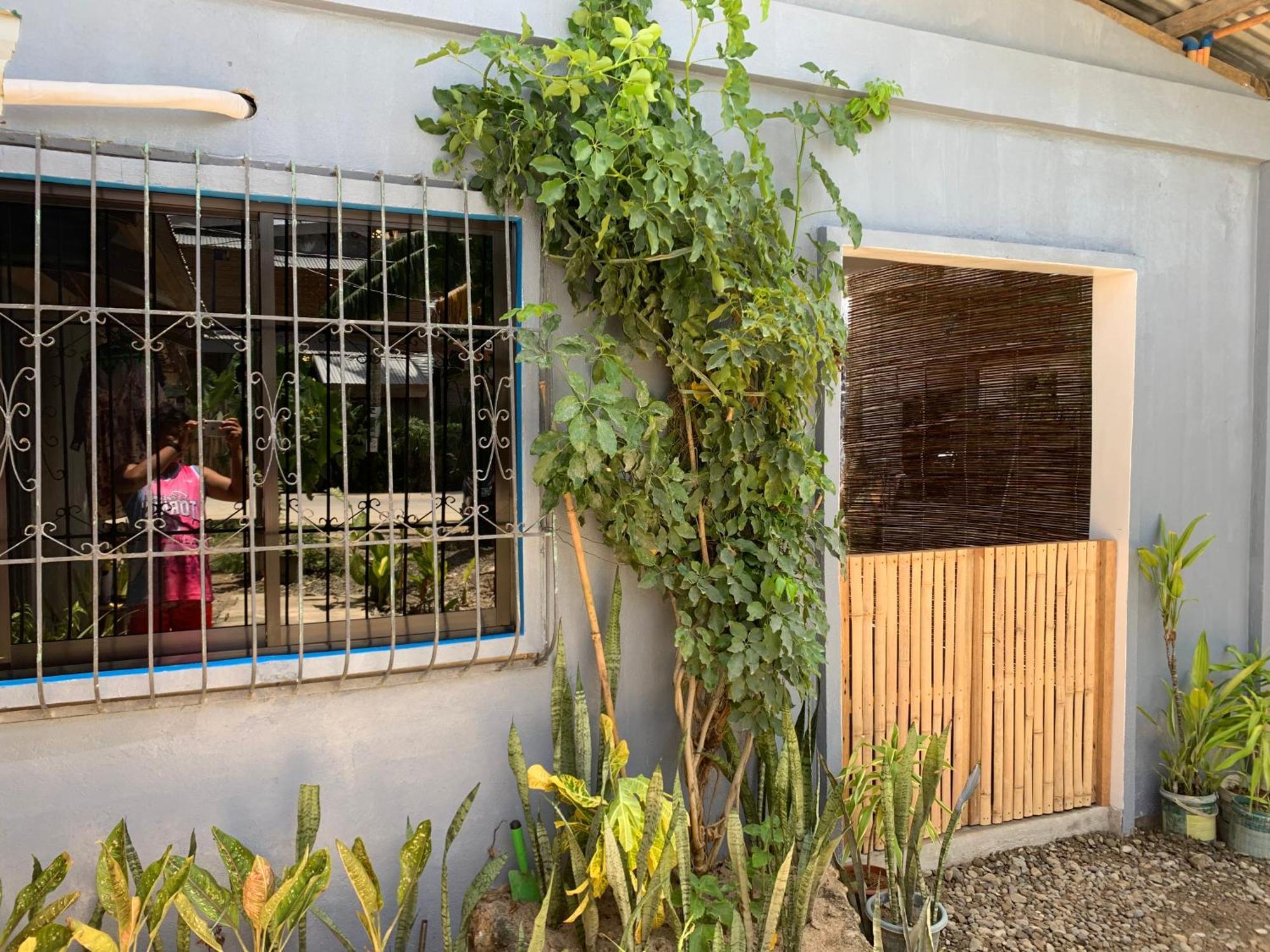 Jaydy Hostel General Luna  Exterior photo